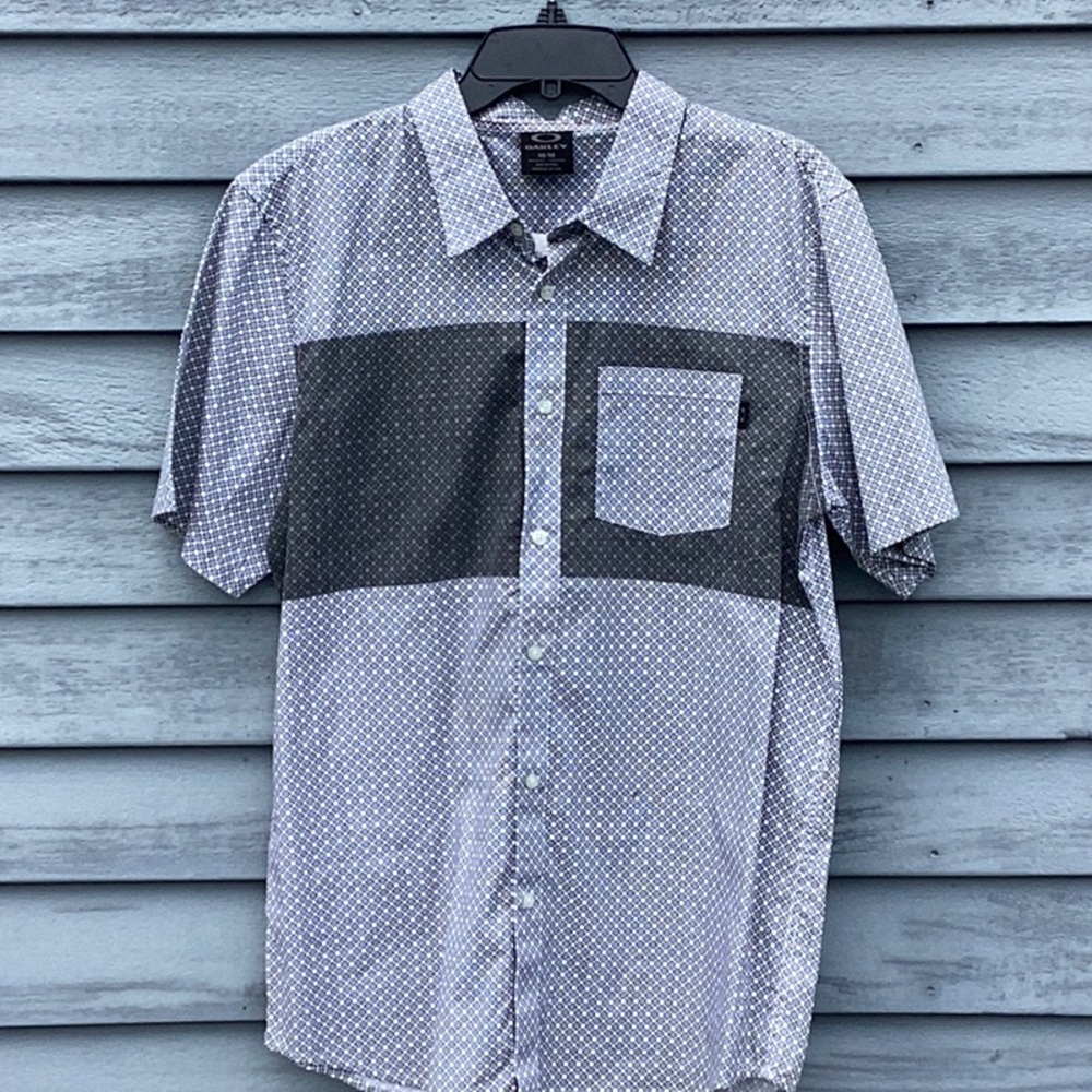 NWT Oakley Black, White & Gray Casual Button Down Shirt Medium